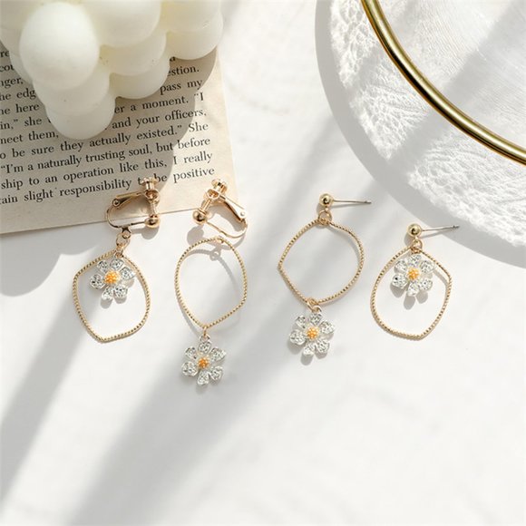 ♠️NEW S925 Minimalist Asymmetric Gold Earrings - Picture 3 of 4